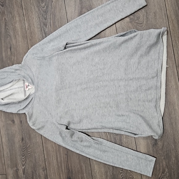 Grey pullover with open back - Picture 1 of 4